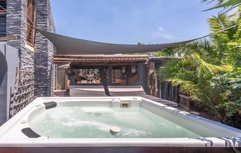 44SeagullMelkbosstrand House in Cape Town