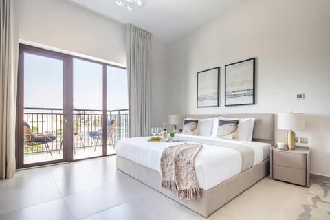 Bed, Living room