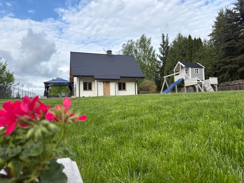 Property building, Natural landscape, Garden, Garden view