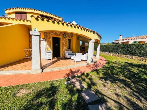 Property building, Patio, Garden