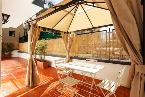 Patio, Day, Balcony/Terrace, Balcony/Terrace, Seating area, Dining area, sunbed