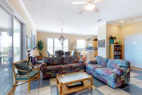 Dog-friendly home near the beach with private pool & gym House in Saint George Island