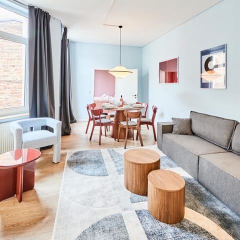 Living room, Seating area