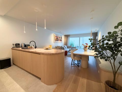 Property building, Kitchen or kitchenette, Communal kitchen, stove, kitchen