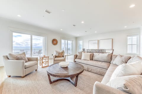 Luxurious Gulf-front home w private plunge pool steps from the beach House in Orange Beach