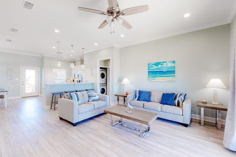 Dog-friendly home with Gulf views washer dryer & central AC House in Dauphin Island