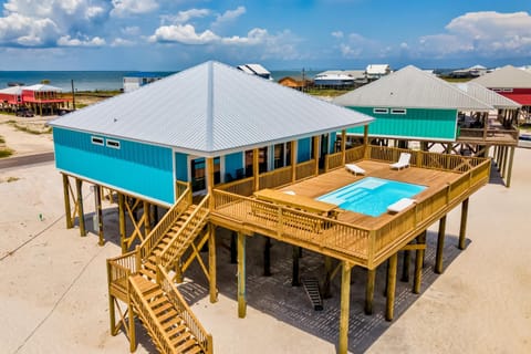 Dog friendly home with private heated pool and grill House in Dauphin Island