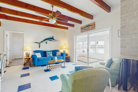 Bayfront home with private dock deck & sleeper porch - dog-friendly House in Dauphin Island