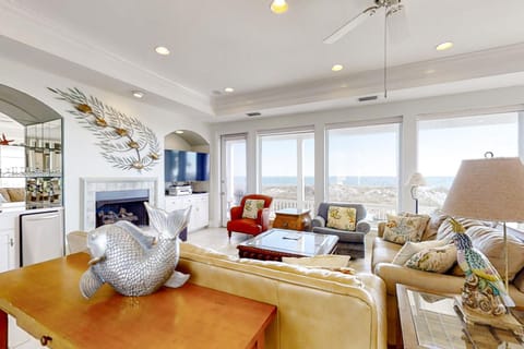 Beautiful gulf-front beach home with sweeping views from balcony shared pool WiFi House in West Beach