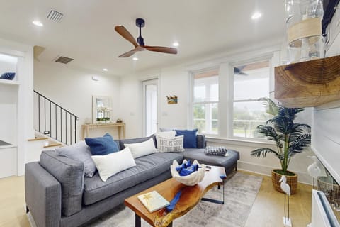 Fabulous Gulf view duplex that is walking distance to restaurants and beach House in Dauphin Island