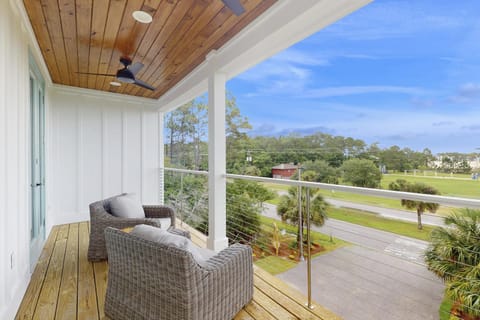 Fabulous Gulf view duplex that is walking distance to restaurants and beach House in Dauphin Island