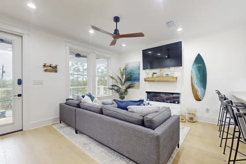 Fabulous Gulf view duplex that is walking distance to restaurants and beach House in Dauphin Island