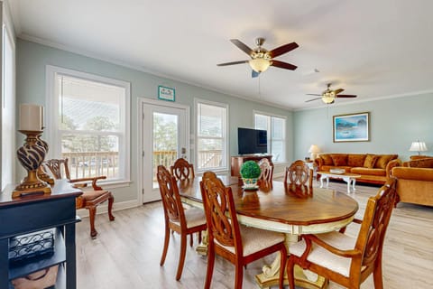 Beachview duplex with double lofts balcony W&D Wifi House in Dauphin Island