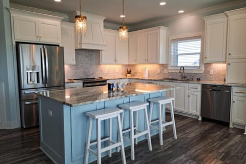 Waterfront home with kayaks private grill and boat dock House in Dauphin Island