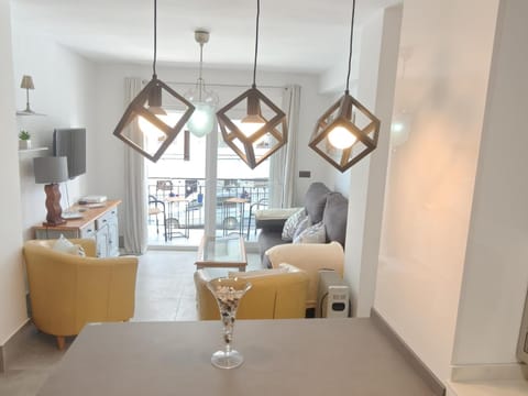 TV and multimedia, Living room, Dining area