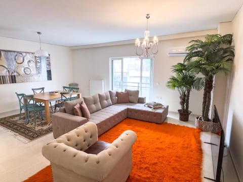 Living room, Seating area, Dining area