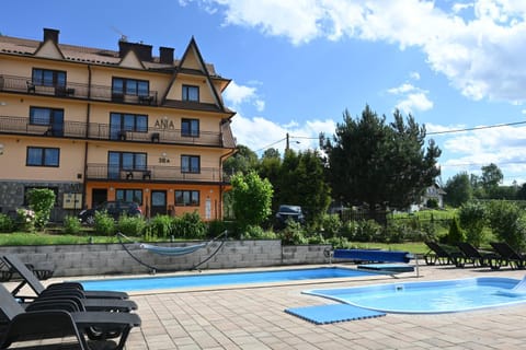 Property building, Swimming pool