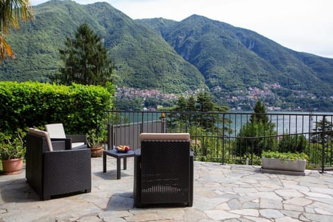 Villa Dolce Lake Views Outdoor Terrace Dining Villa in Laglio