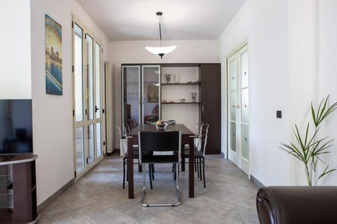 Villa Dolce Lake Views Outdoor Terrace Dining Villa in Laglio