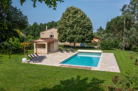 Spring, Day, Natural landscape, Garden, Garden view, Pool view, Swimming pool, sunbed