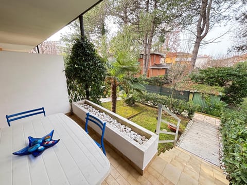 Garden, View (from property/room), Balcony/Terrace