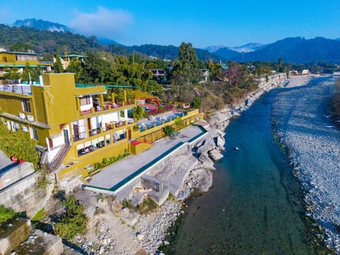 Property building, Day, Natural landscape, Bird's eye view, Mountain view, River view