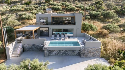 Property building, Day, View (from property/room), Pool view, Swimming pool, Parking, sunbed