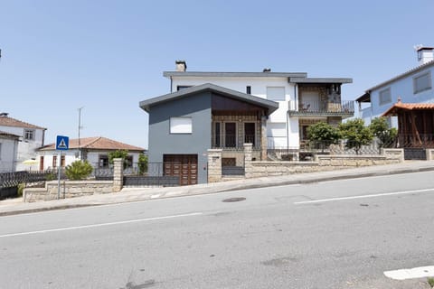 Trajadinha do Lima Apart Apartment in Viana do Castelo District, Portugal