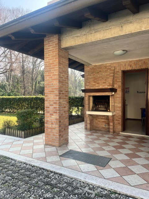 Property building, Facade/entrance, Day, Garden