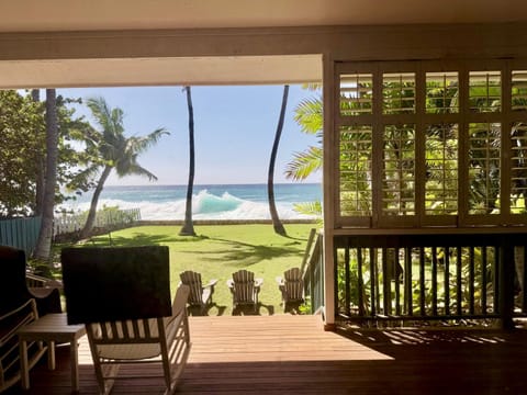 Garden, Balcony/Terrace, Seating area, Beach, Sea view