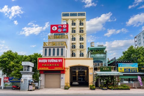 Property building, Facade/entrance