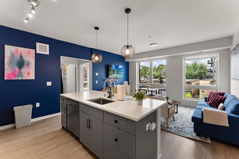 Modern 2BR 2 Bath and Gym near Downtown, Loring Park Apartment in Loring Park