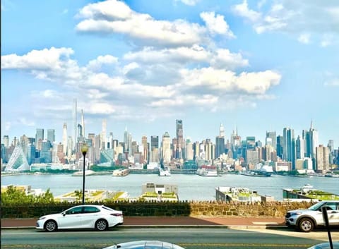 Day, Neighbourhood, Natural landscape, City view