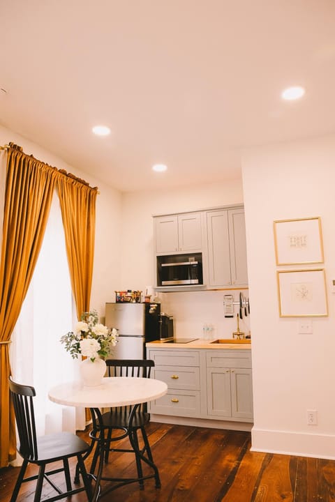 The Historic Hattie House Hotel in Abingdon