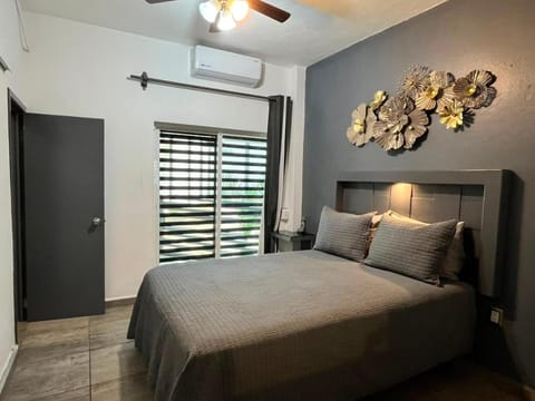 Photo of the whole room, Bedroom