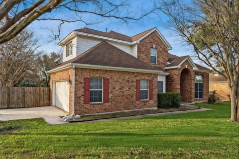 Spacious & Peaceful Home in Central Austin House in Austin