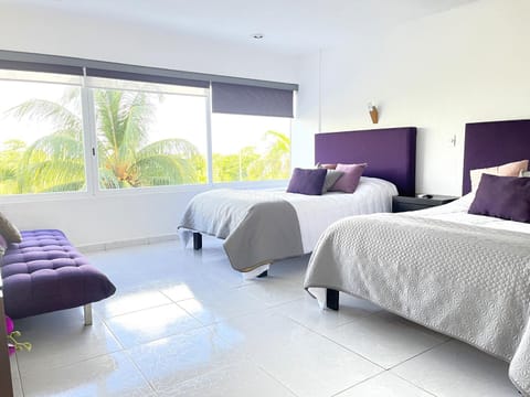 Bed, TV and multimedia, Photo of the whole room, Seating area, Bedroom, air conditioner