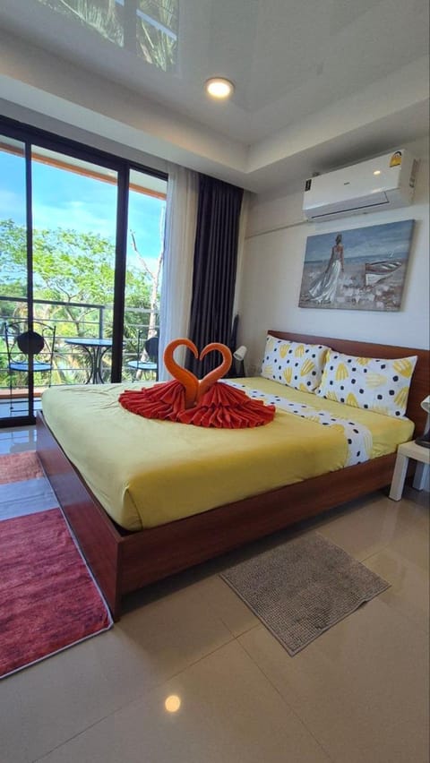 Bed, Photo of the whole room