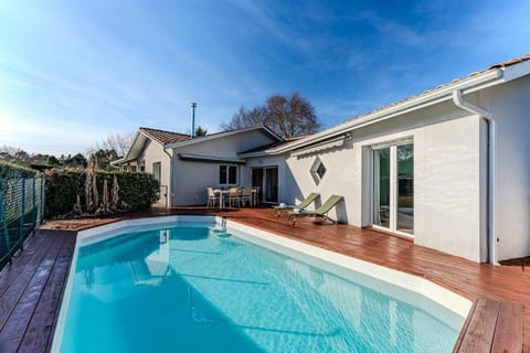 Patio, Pool view, Swimming pool, sunbed
