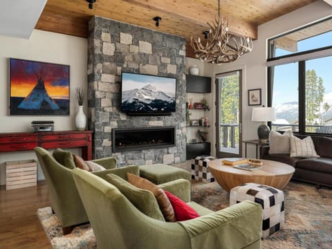 7 Rolling Ridge home House in Big Sky