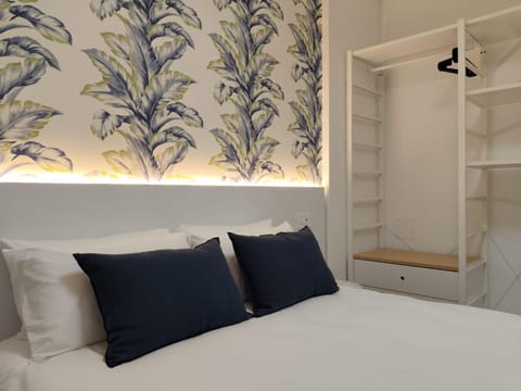 Bed, Bedroom, wardrobe