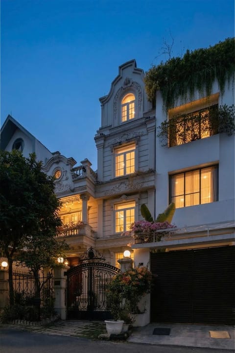 Property building, Night