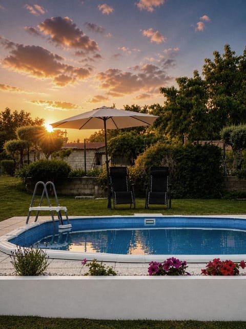Garden, Garden view, Pool view, Swimming pool