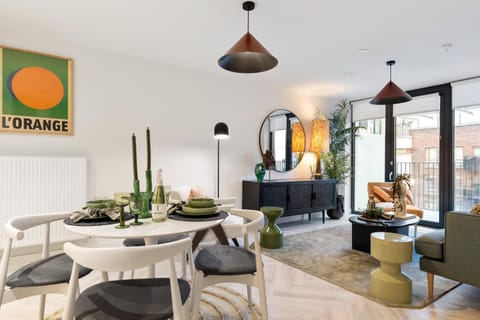 Living room, Dining area