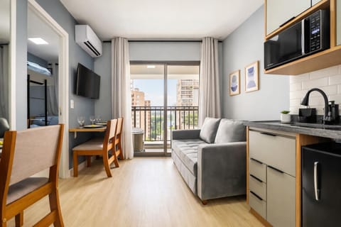 TV and multimedia, Kitchen or kitchenette, Living room
