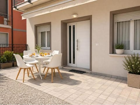 Property building, Balcony/Terrace