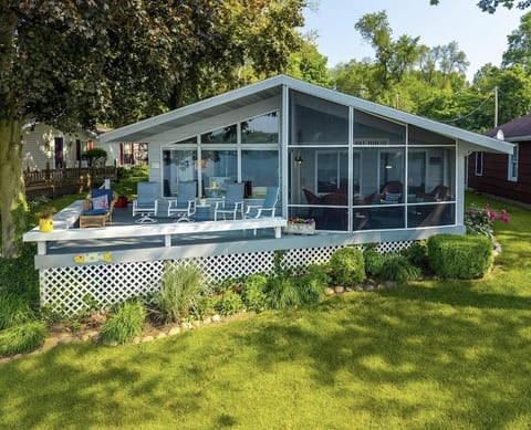 Lake Cabin Stay That Actually Feels Like a Getaway Cabin in Jamestown Township