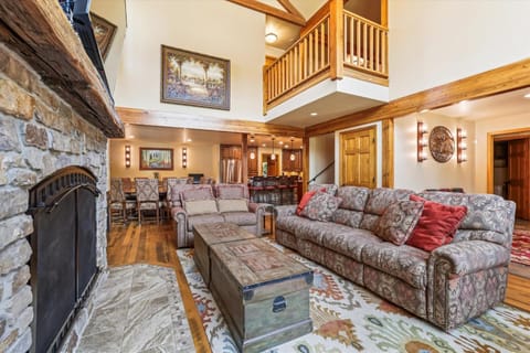 Stay at Friendly Fox Chalet, a large pet friendly home in a great location. House in Breckenridge