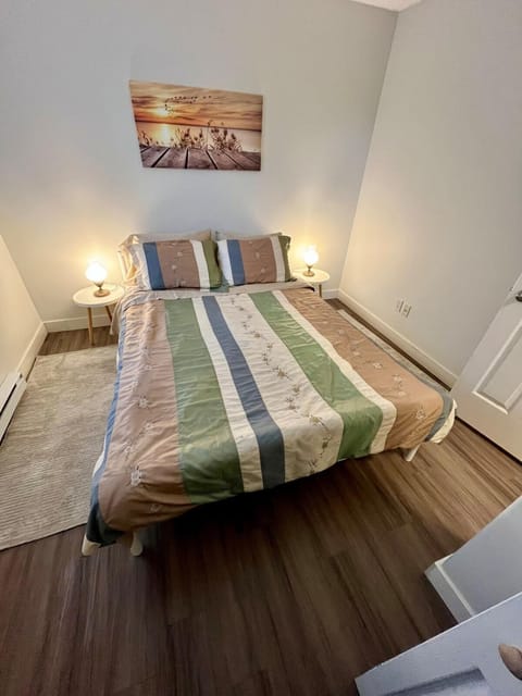 Wes and Tatianas cozy home away from home Apartment in Nanaimo