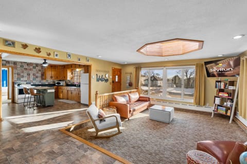 Day, Library, Kitchen or kitchenette, Living room, Seating area, furniture